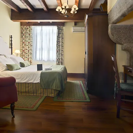 Airas Nunes By De Compostela 3*