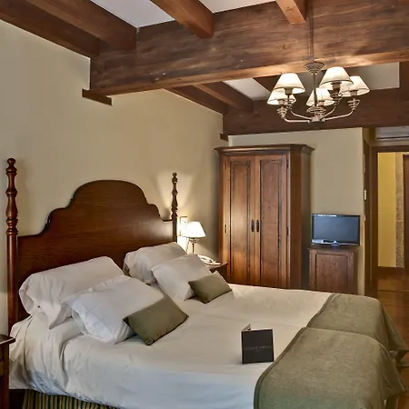 Airas Nunes By De Compostela