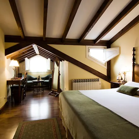 Airas Nunes By De Compostela 3*