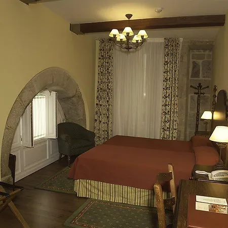 Konukevi Airas Nunes By De Compostela