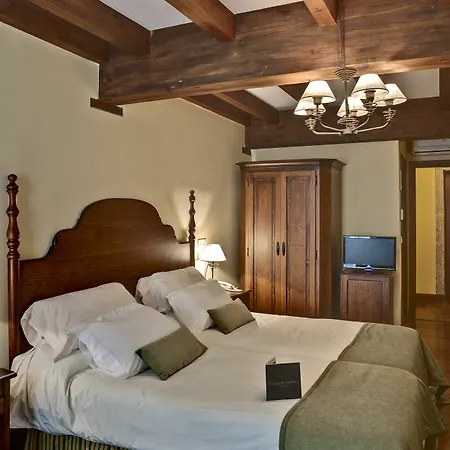 Airas Nunes By De Compostela סנטיאגו דה קומפוסטלה