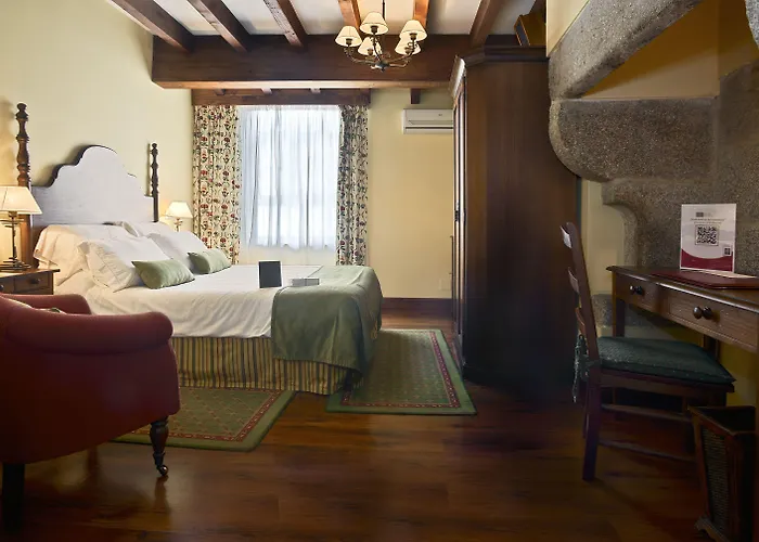 Airas Nunes By De Compostela 3*