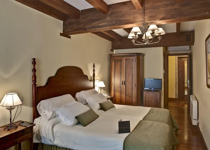 Airas Nunes By De Compostela