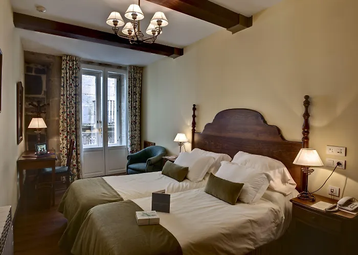 Airas Nunes By De Compostela Santiago de Compostela