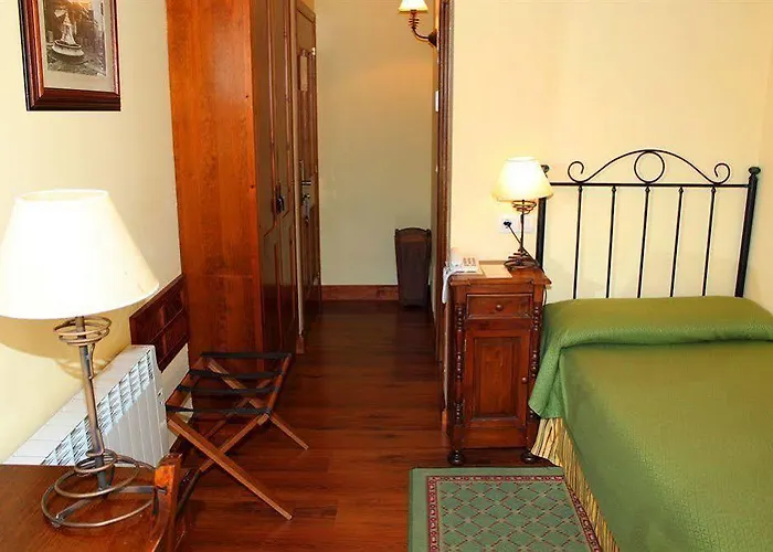 Airas Nunes By De Compostela 3*